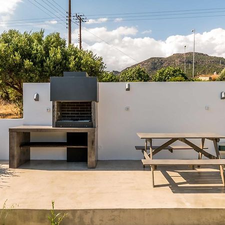 Nama Villa 250M From The Sea Makry Gialos  Exterior photo